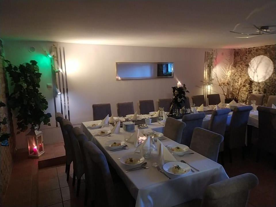 Galeona - Hotel Turystyczny Эльблонг Экстерьер фото