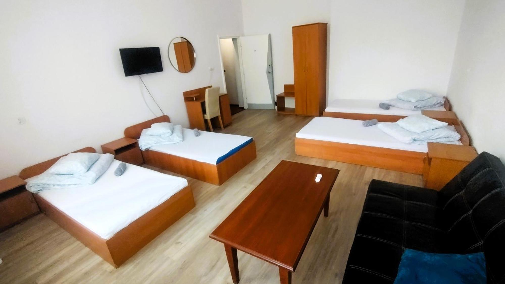 Galeona - Hotel Turystyczny Эльблонг Экстерьер фото